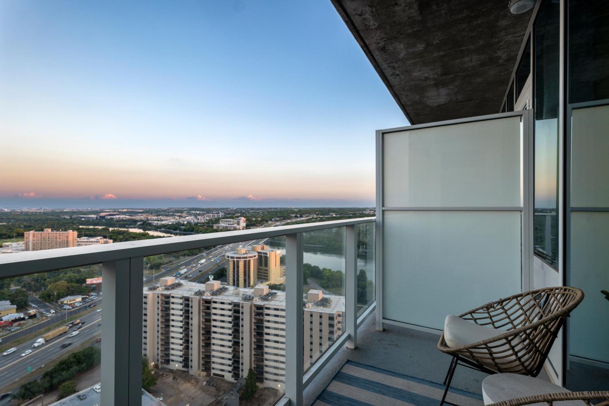 Austin Condo Hotel ภายนอก รูปภาพ